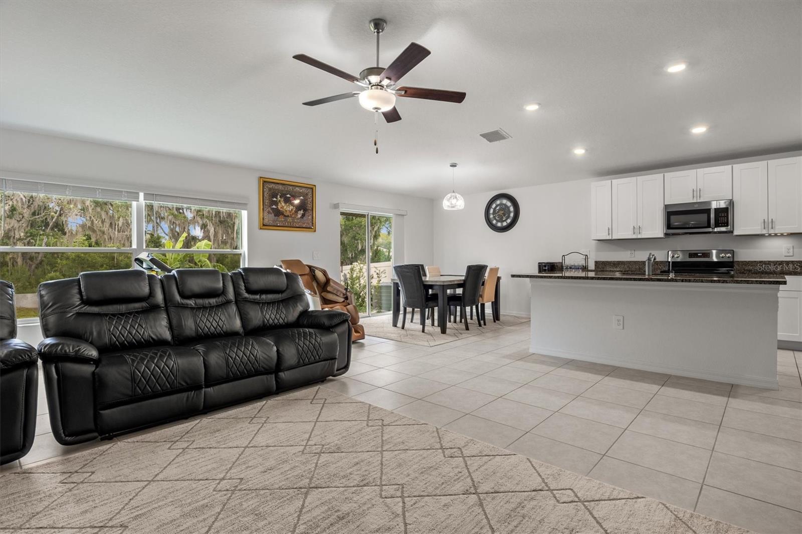 1856 Red Loop, FL