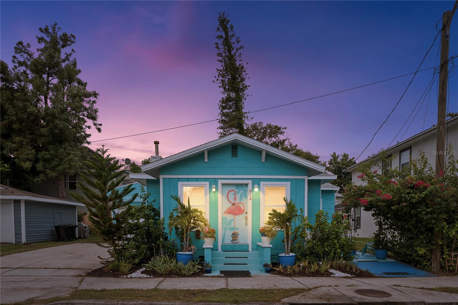 914 8th Street, FL