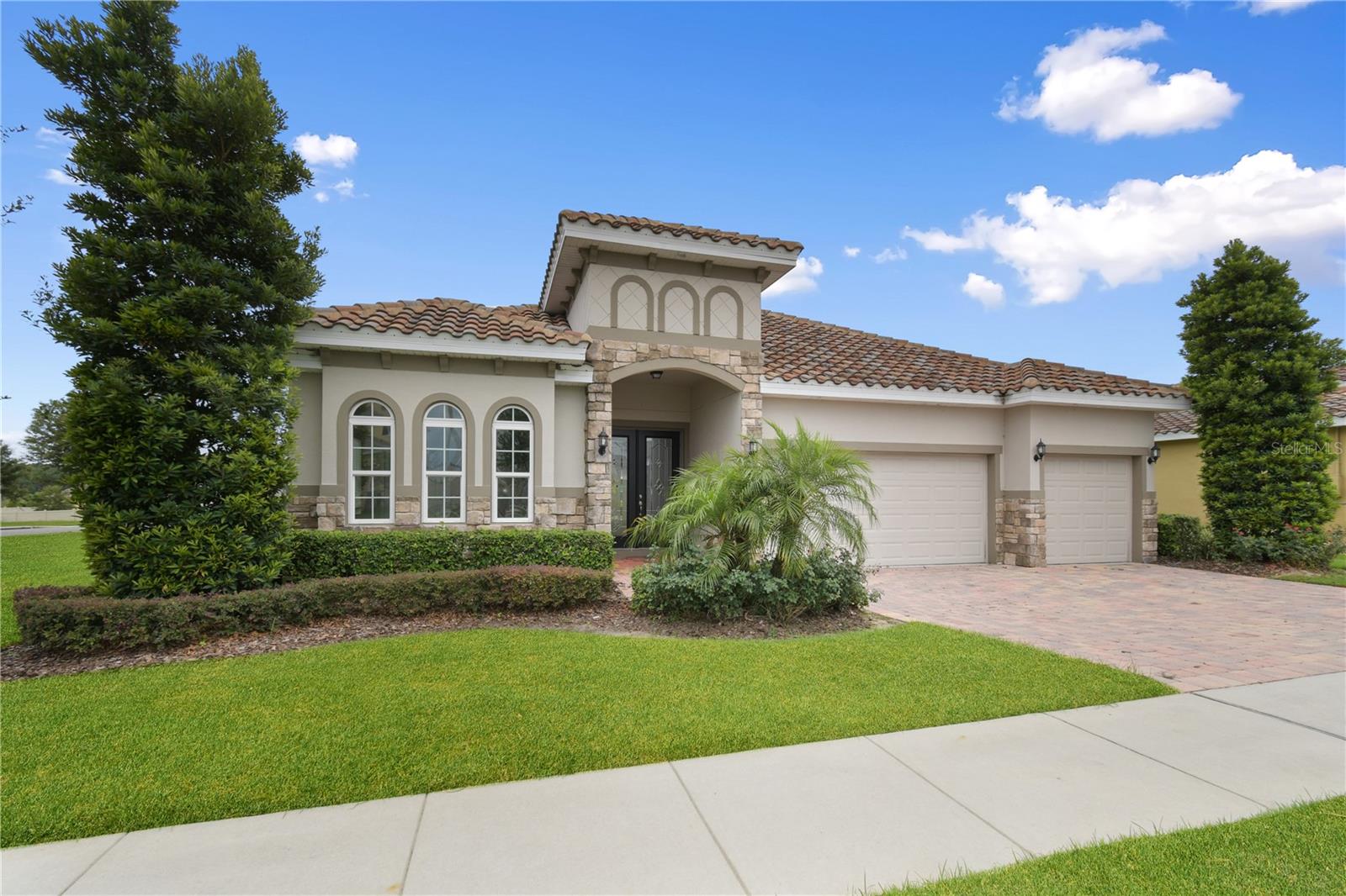 202 Messina Place, FL