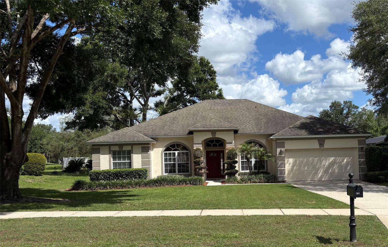 561 Strathclyde Court, FL