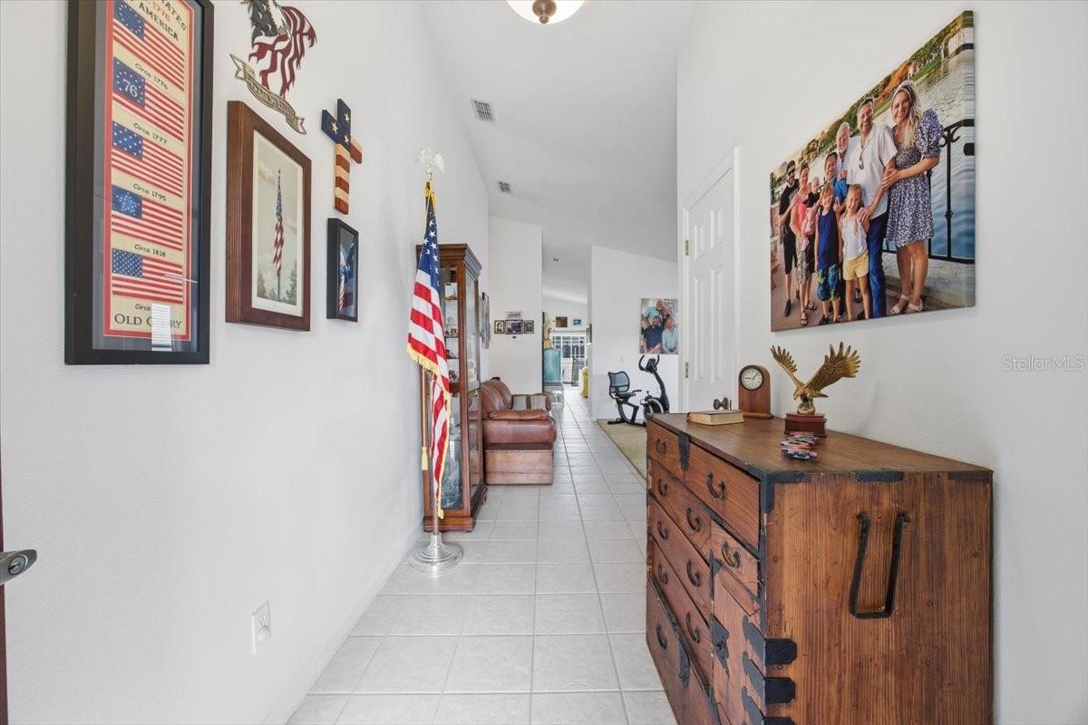 842 Lockbreeze Drive, FL