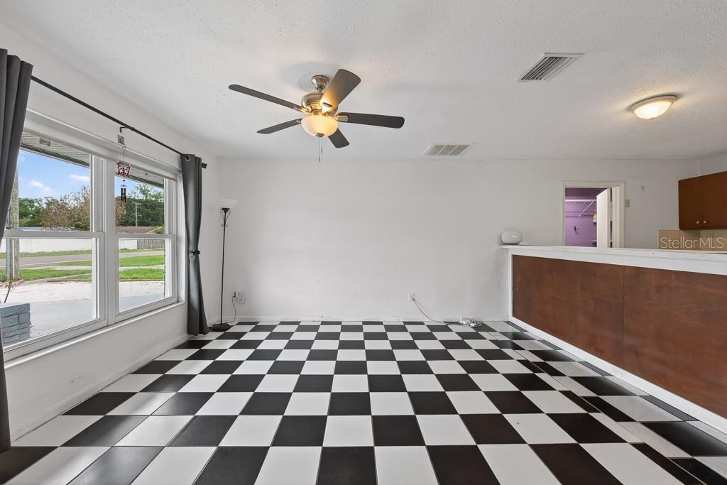 5127 Pine Street, FL