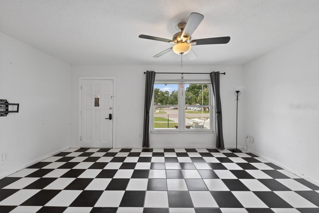 5127 Pine Street, FL