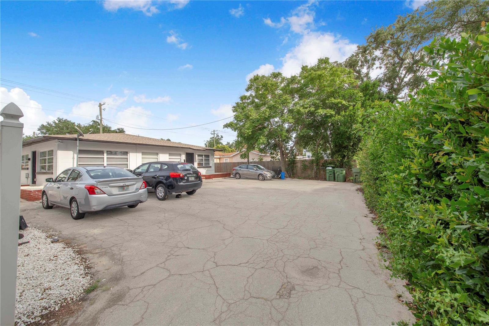 275 7th Street, FL
