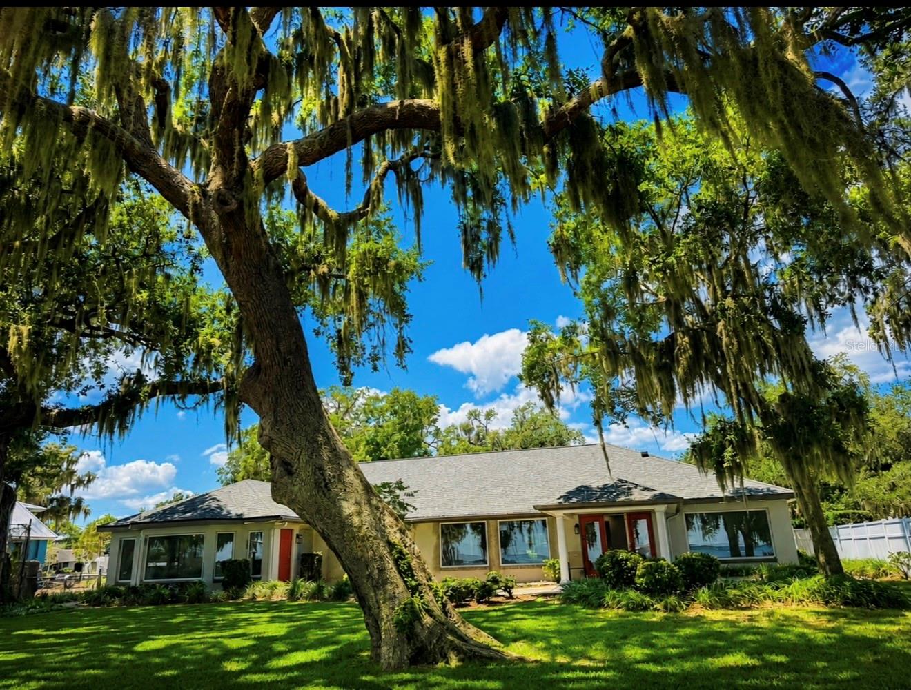 1341 Lakeshore Drive, FL