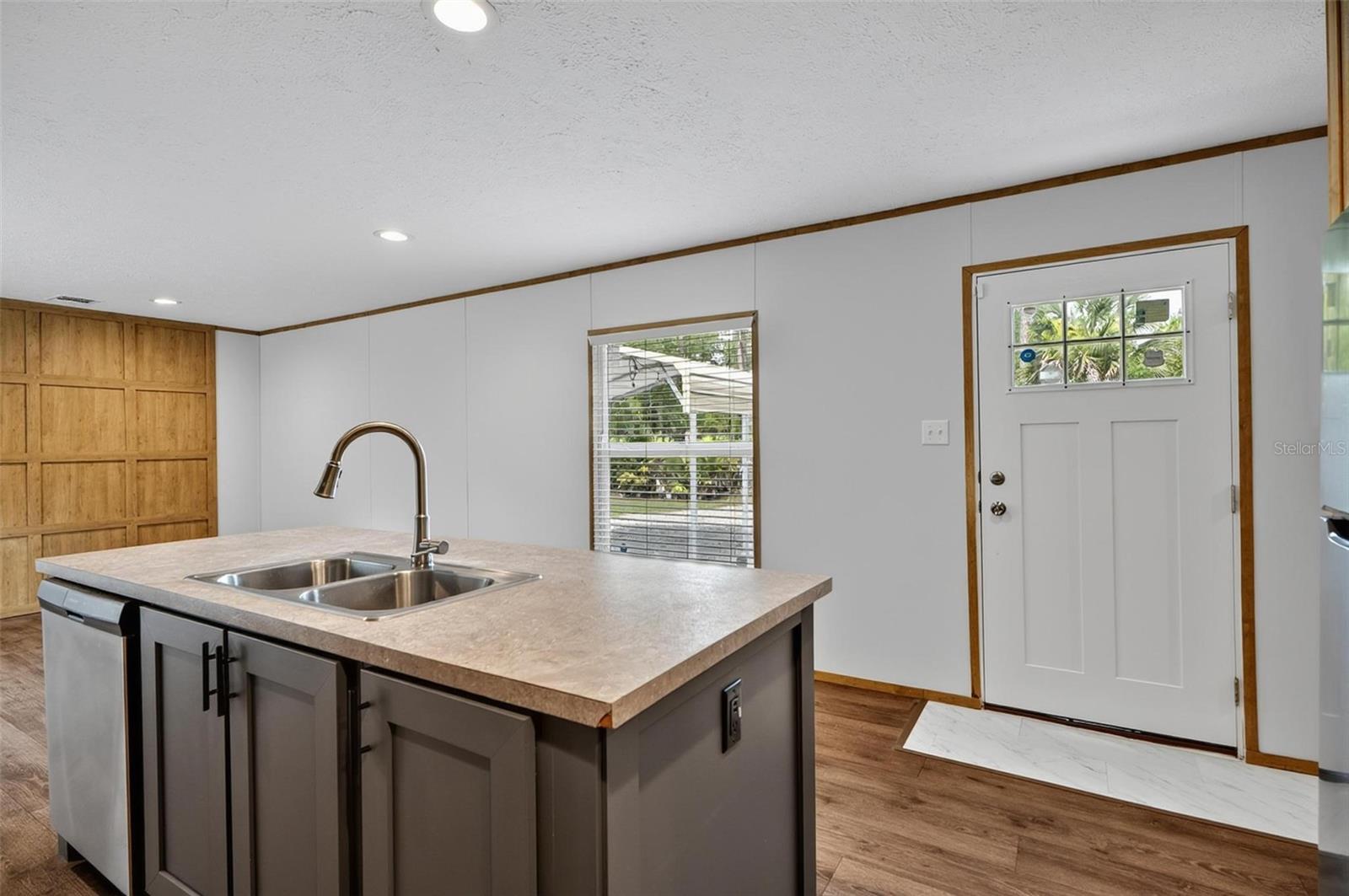2860 Sandlewood Lane, FL