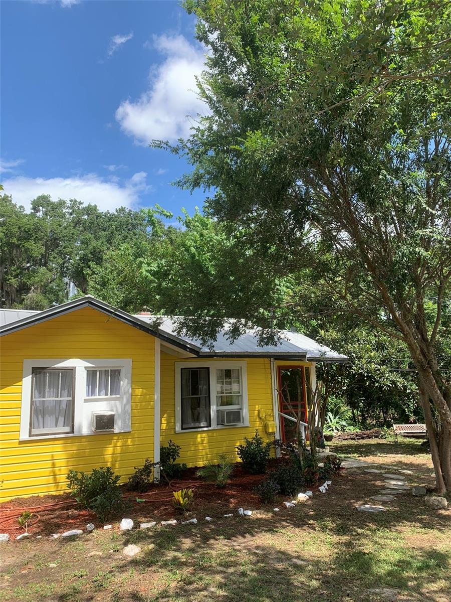 17847 County Road 455, FL