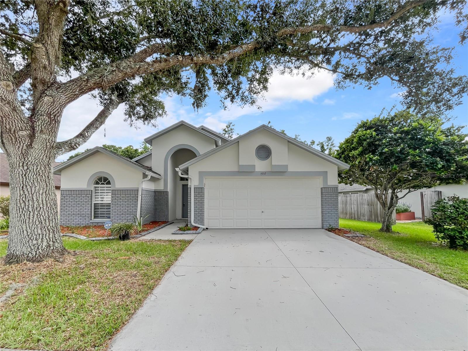 1537 Maximilian Drive, FL