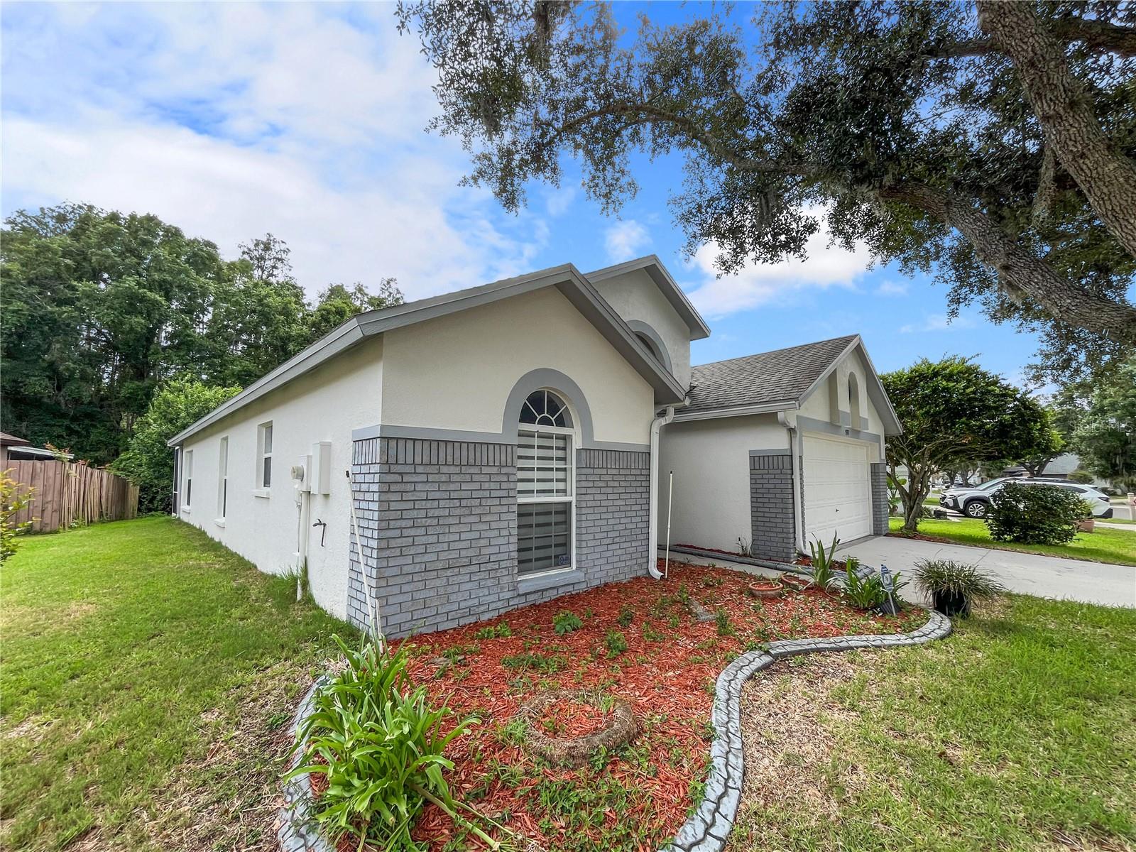 1537 Maximilian Drive, FL