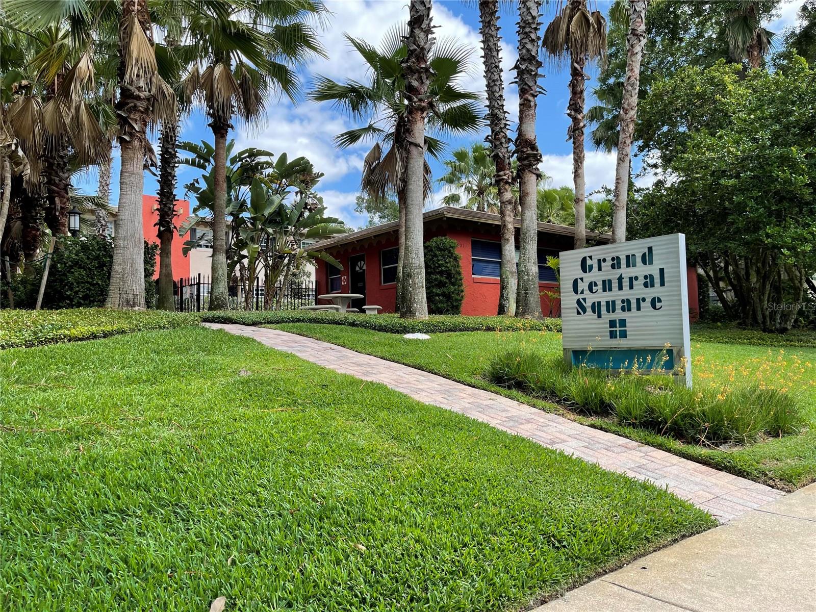 2501 Central Boulevard, FL