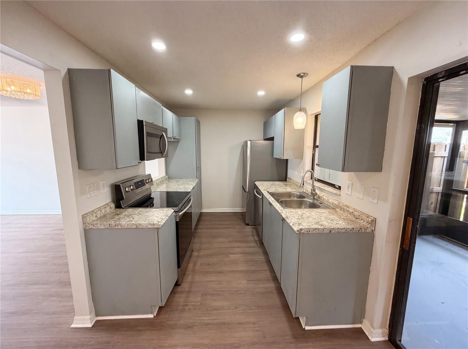 1602 Little Falls Circle, FL