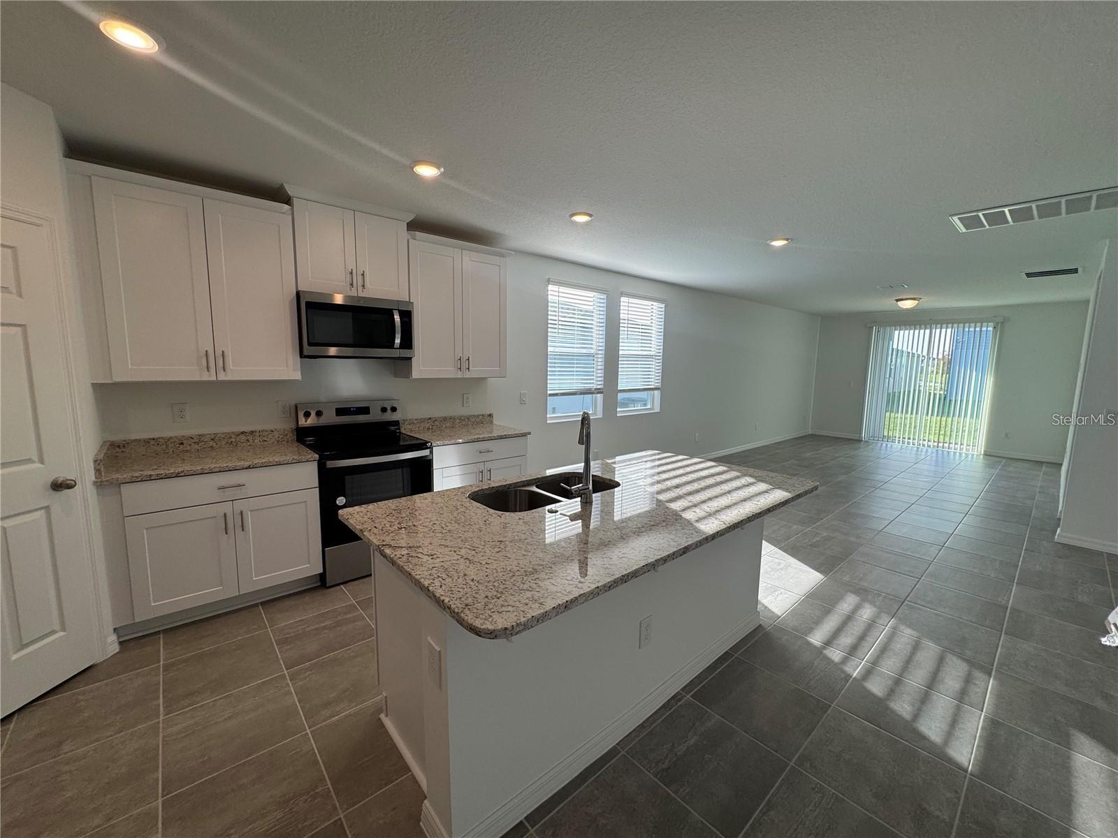 4552 Pickerel Weed Way, FL