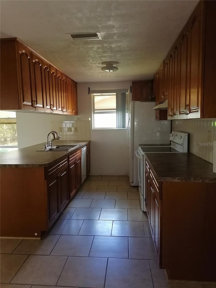 8220 Fox Hollow Drive, FL