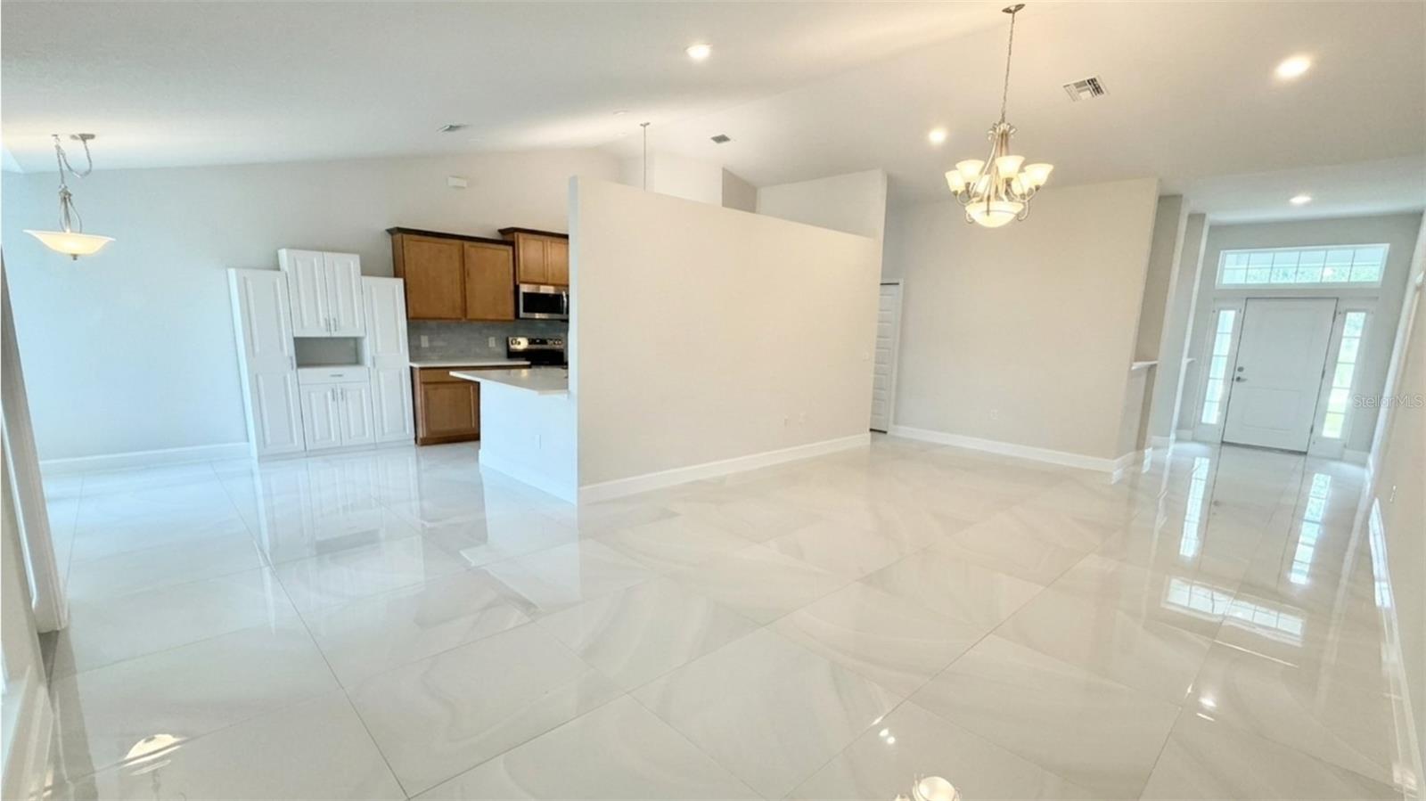372 Rockland Street, FL