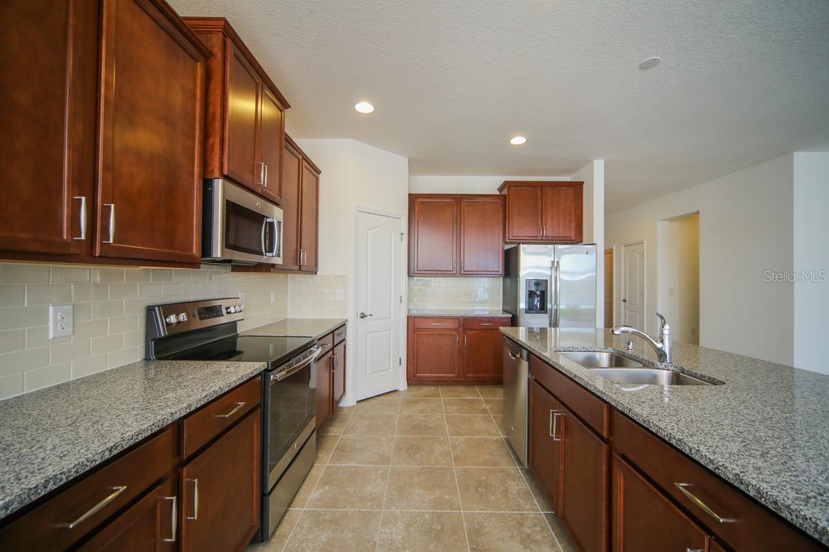 2903 Esmeralda Drive, FL